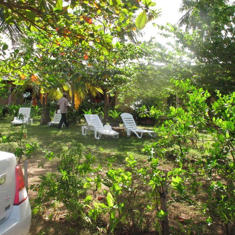 Shahira Hotel Nilaveli Δωμάτιο φωτογραφία